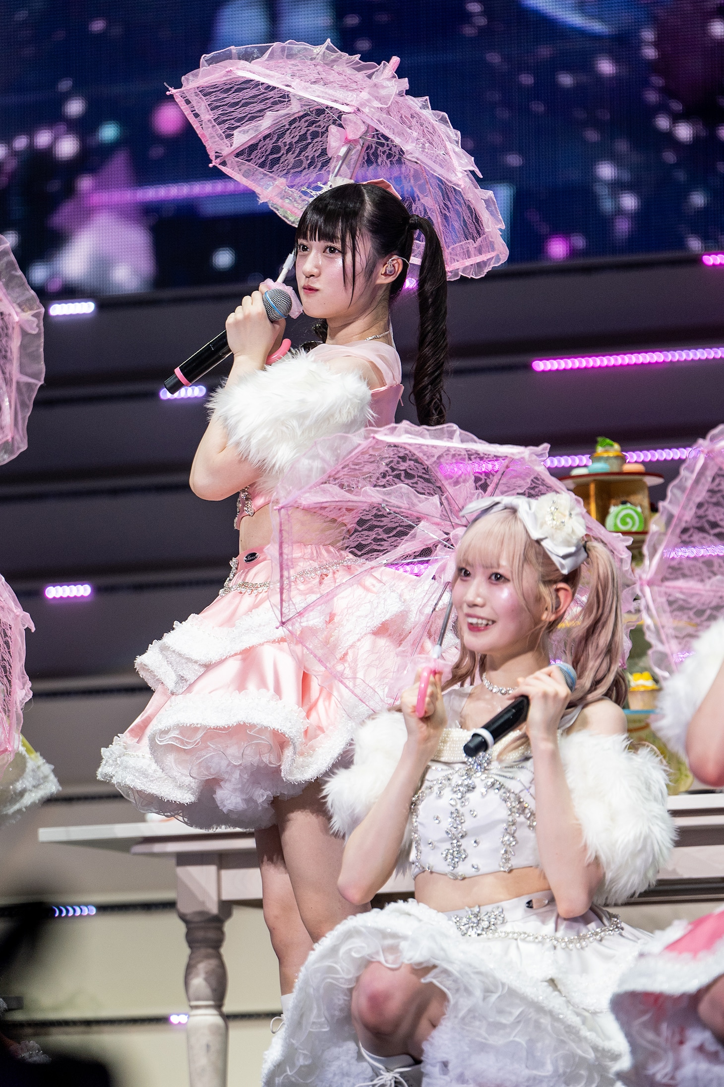 手前から律月ひかる、橘花怜。