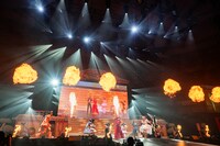 「伊達サンバ」を披露するいぎなり東北産。