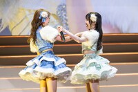 左から葉月結菜、吉瀬真珠。