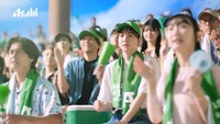 「アサヒ 十六茶」新テレビCM「16チャージ！野球場」編より。