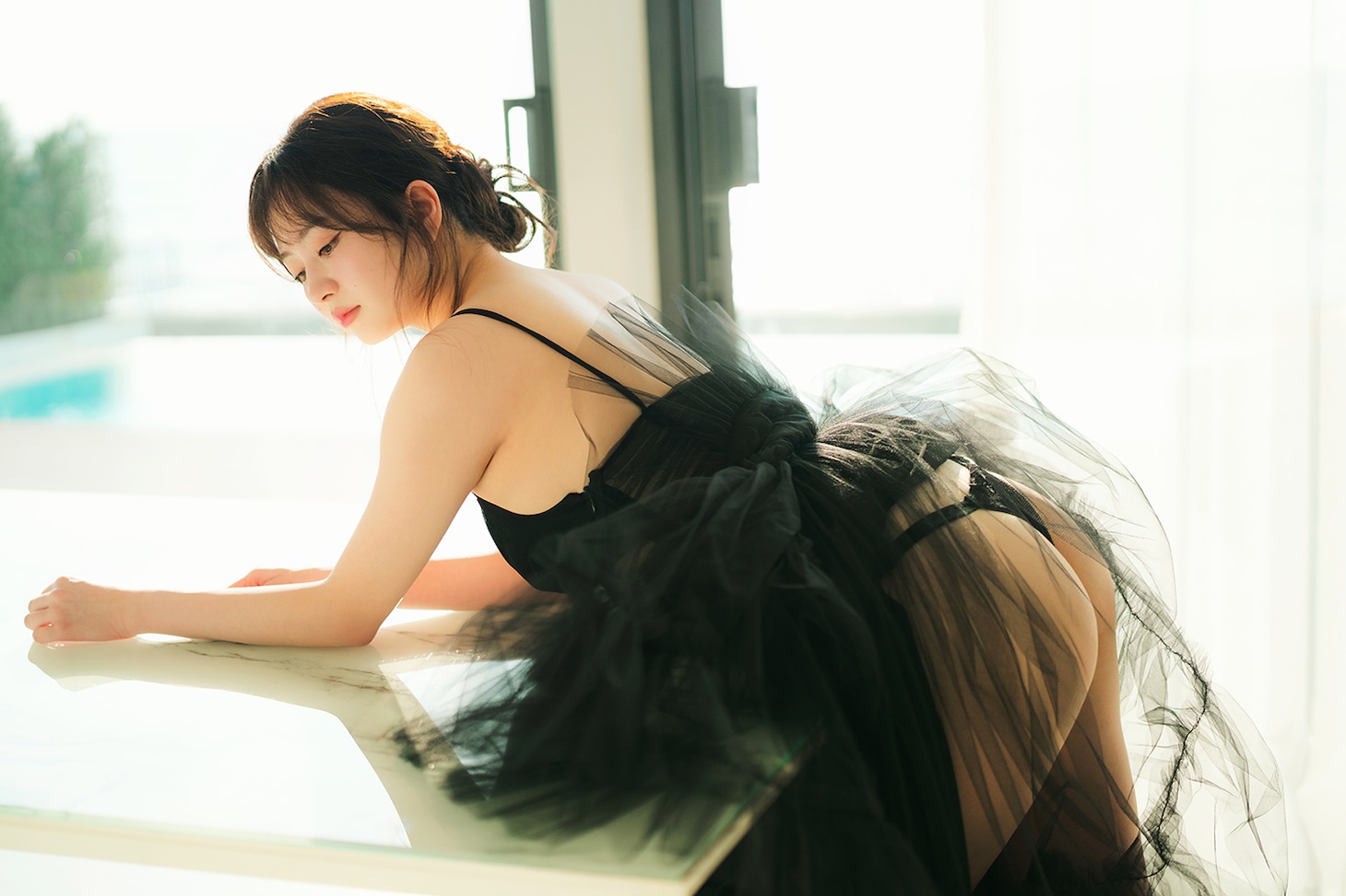 「江籠裕奈 3rd 写真集 I DO Love」より。（撮影：カノウリョウマ） ©︎光文社