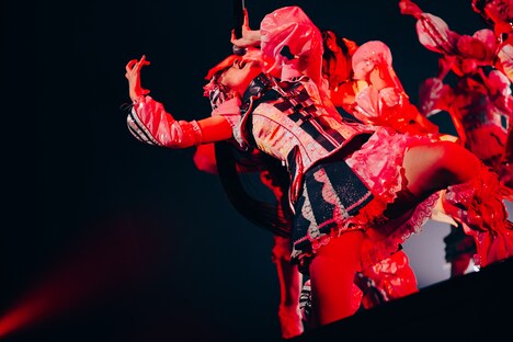 シャウトする蛭田愛梨。