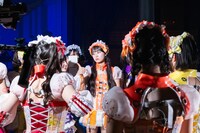 開演直前の虹コンメンバー。