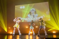 自己紹介する川端優。