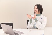 「つい歌っちゃいそうになって恥ずかしいな。私、今すっごくガマンしています（笑）」