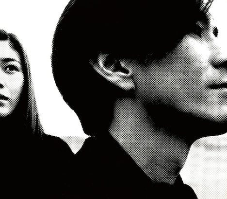 globeの1stアルバム「globe」ジャケット。