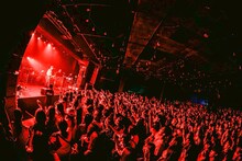 「れん ONEMAN LIVE TOUR 2025 -Molt-」東京・LIQUIDROOM公演より。（撮影：森好弘）