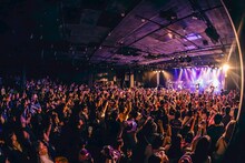 「れん ONEMAN LIVE TOUR 2025 -Molt-」東京・LIQUIDROOM公演より。（撮影：森好弘）