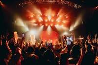 「RASEN OKINAWA TOUR」東京公演の様子。（撮影：佐藤潤平）