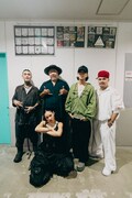 Awich、OZworld、CHICO CARLITO、唾奇とキヨサク（MONGOL800）。（撮影：佐藤潤平）