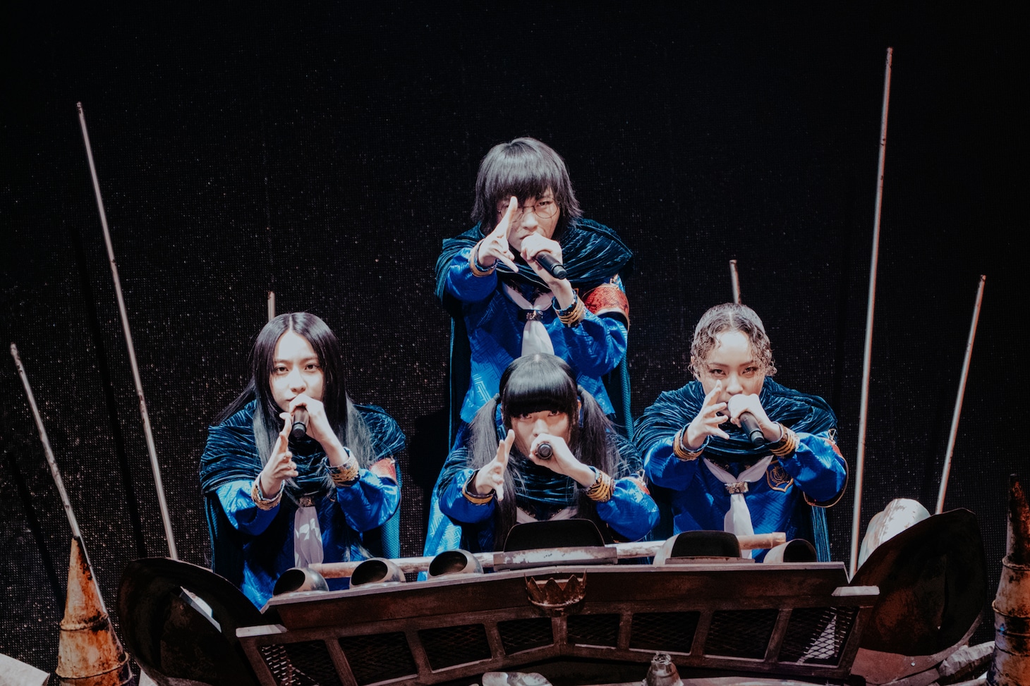 新しい学校のリーダーズ（Photo by hiroyabrian）