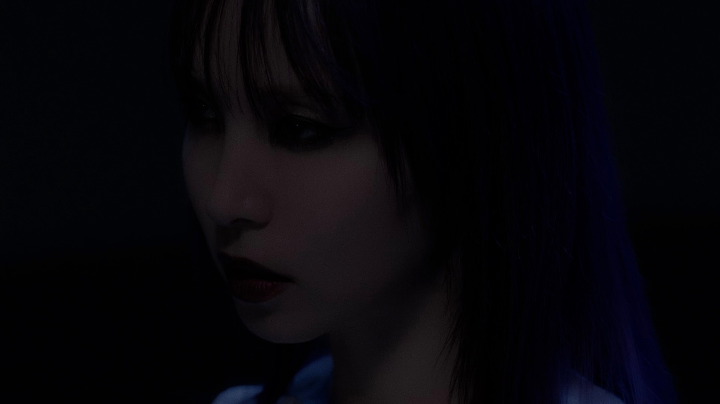 LiSA「残酷な夜に輝け」MVより。