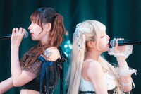 左からYuika、Ten。（撮影：オカベメイ）