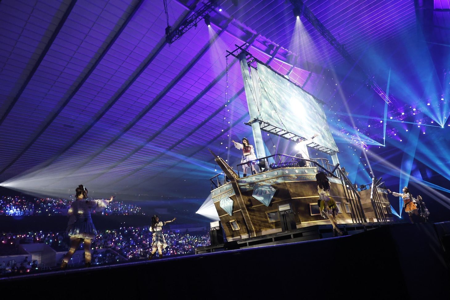 「≠ME 全国ツアー2025『We want to find “カフェ樂園”』」ファイナル公演の様子。©YOANI