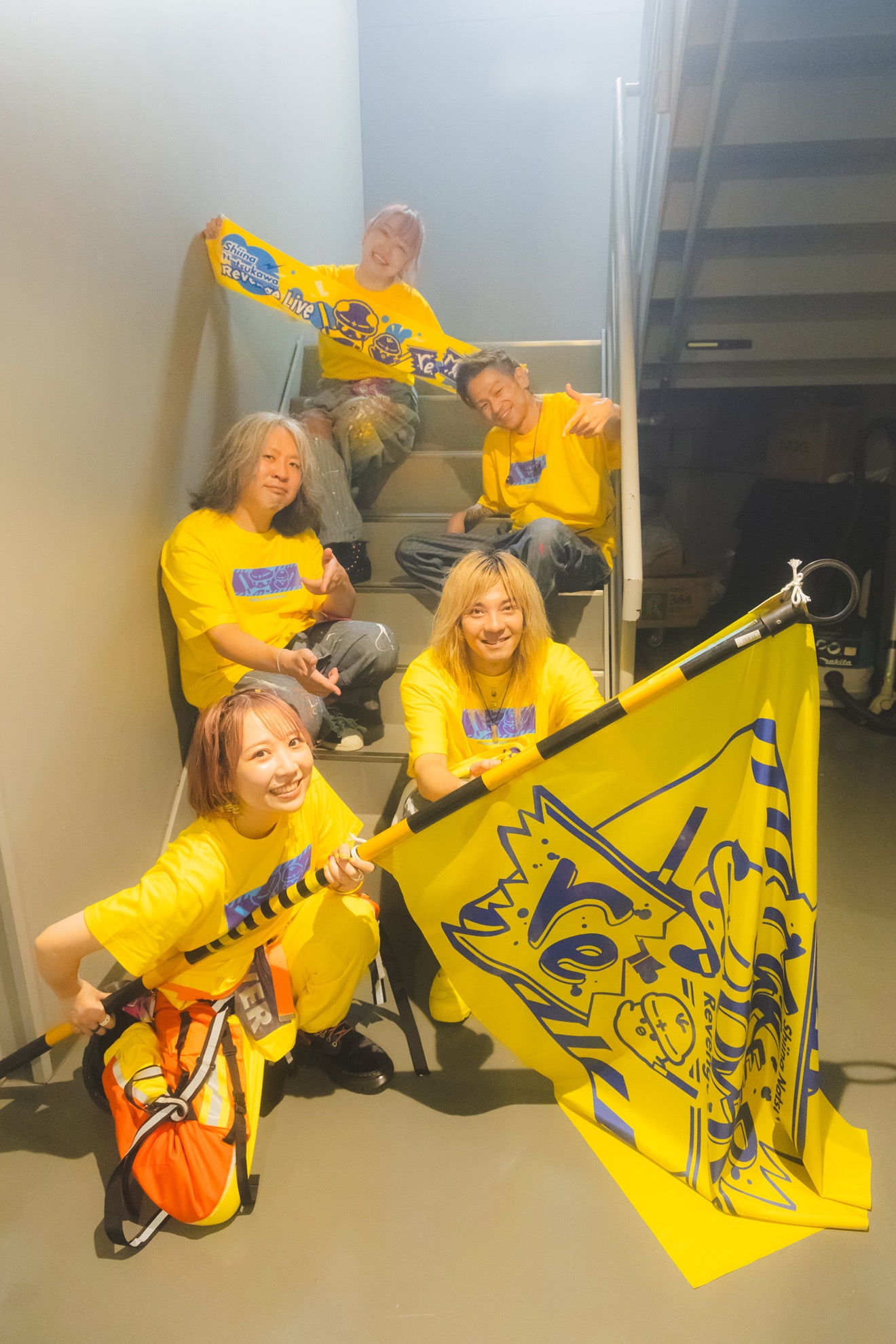 夏川椎菜とバンドメンバー“ヒヨコ労働組合”。