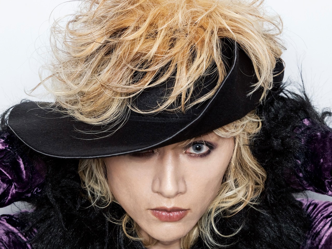 ■[限定/廃盤]TAKUI(中島卓偉) アルバムCD「20's CALBORN」 Amazon.co.jp: 20's Calborn: ミュージック