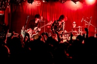 浅井健一「BEST SELECTION TOUR 2025」沖縄・桜坂セントラル公演の様子。