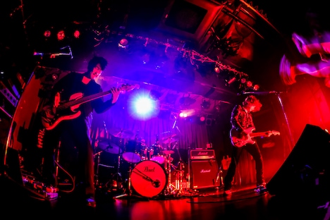 浅井健一「BEST SELECTION TOUR 2025」沖縄・桜坂セントラル公演の様子。