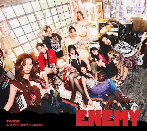 TWICE「ENEMY」初回限定盤Aジャケット