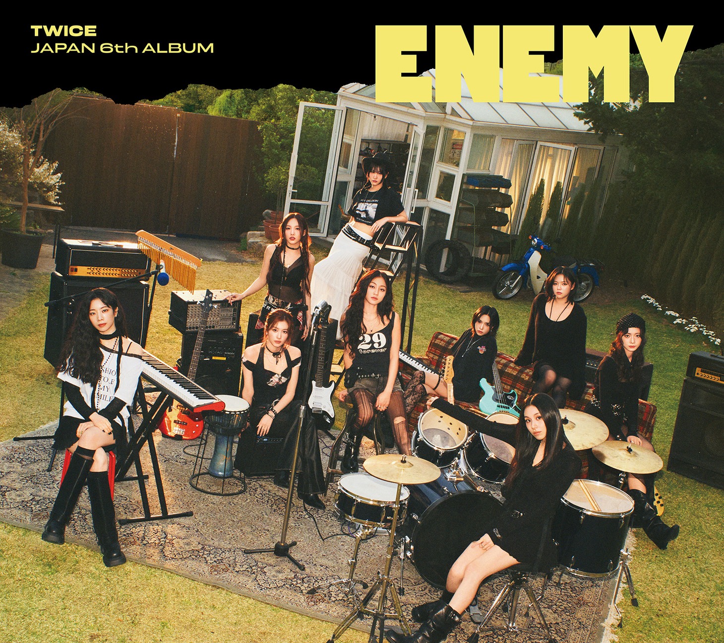 TWICE「ENEMY」初回限定盤Bジャケット