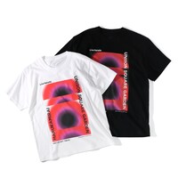 グラフィックTシャツ（ブラック / ホワイト）各税込4500円。