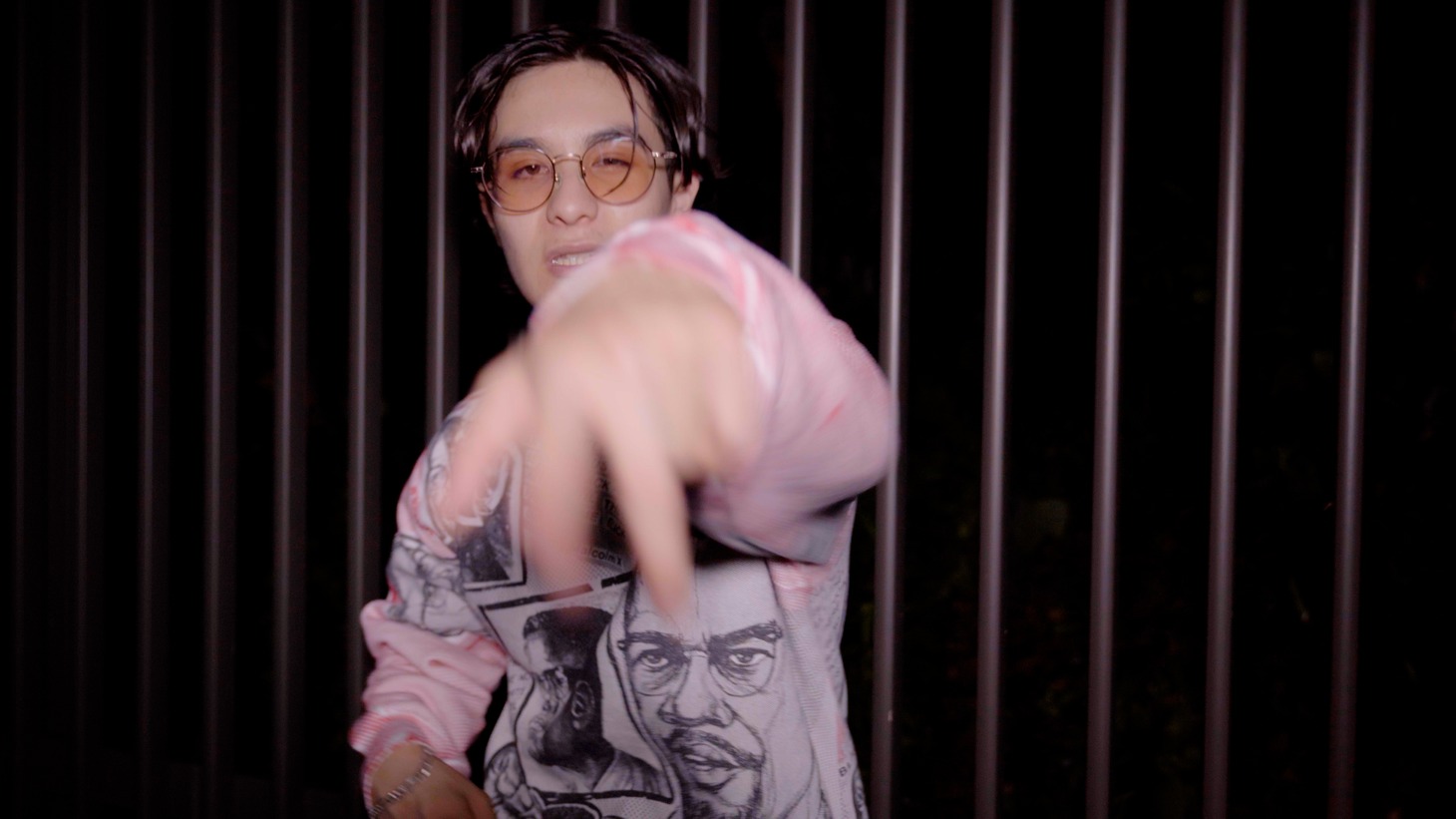 DANNY JIN「FxCK 排外主義（団結前夜Diss）」ミュージックビデオより。