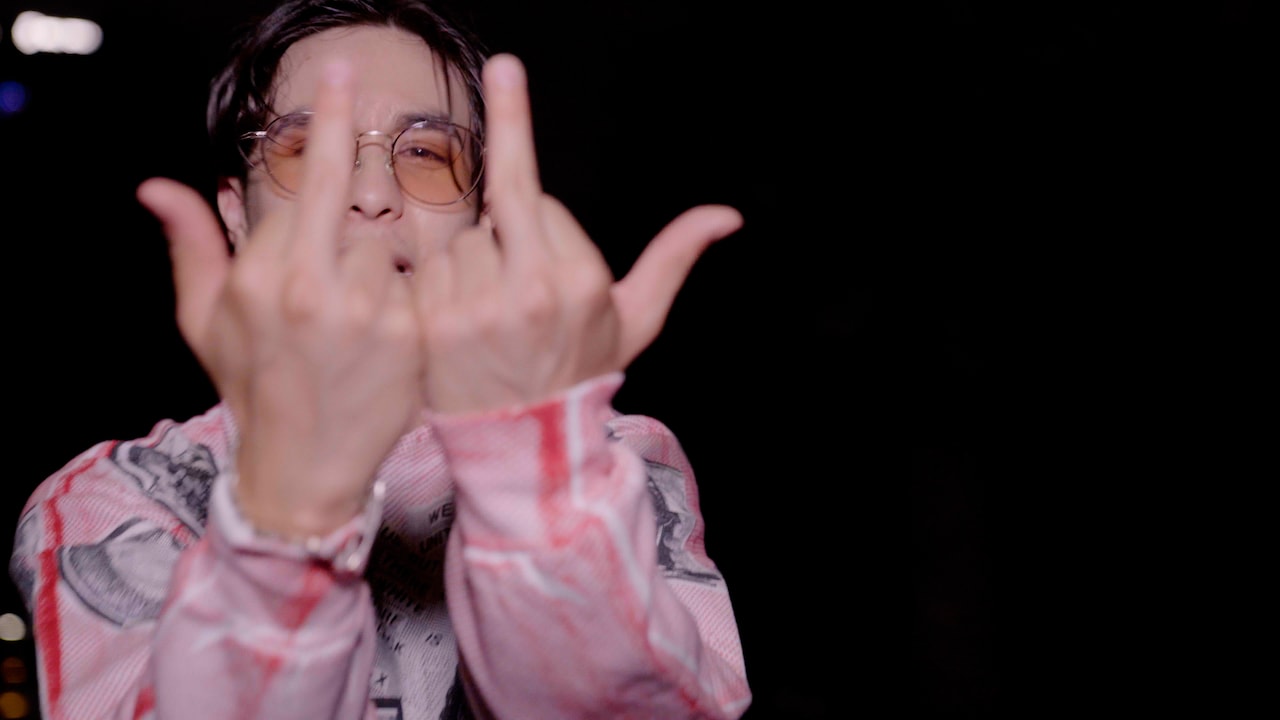 DANNY JIN「FxCK 排外主義（団結前夜Diss）」ミュージックビデオより。