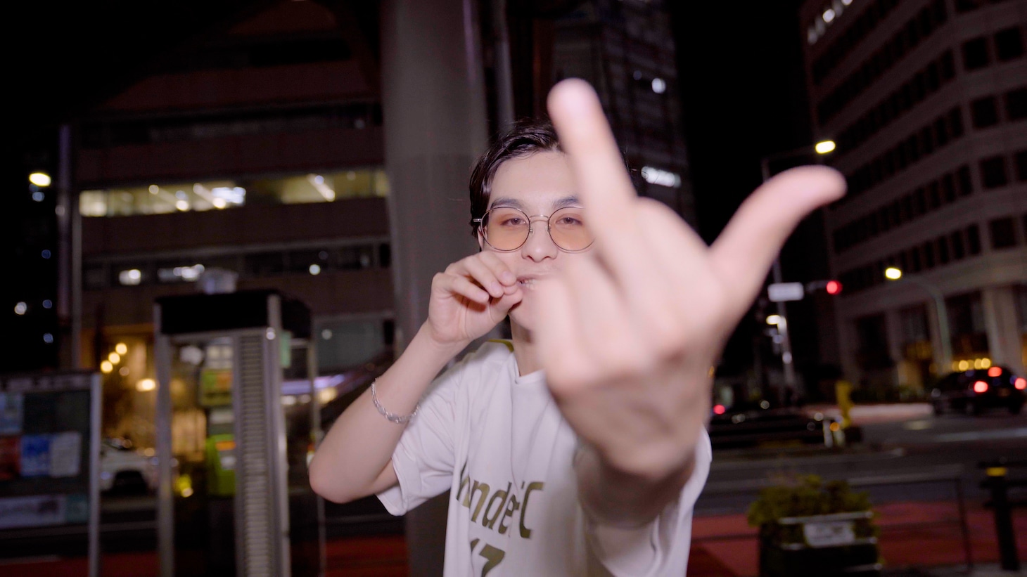 DANNY JIN「FxCK 排外主義（団結前夜Diss）」ミュージックビデオより。