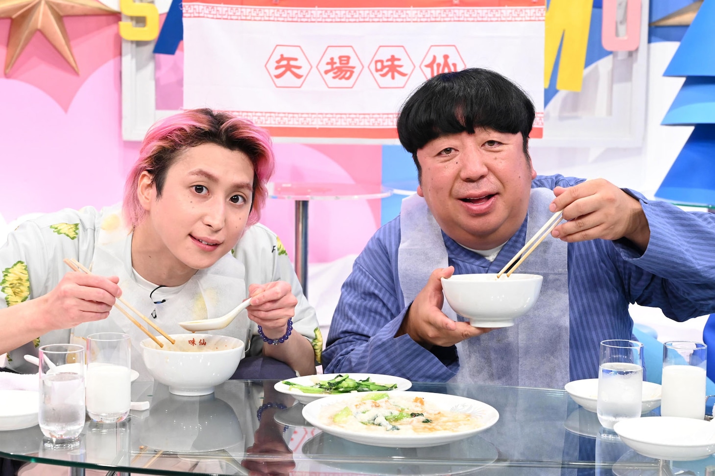 佐久間大介（Snow Man）と日村勇紀（バナナマン）。©︎日本テレビ