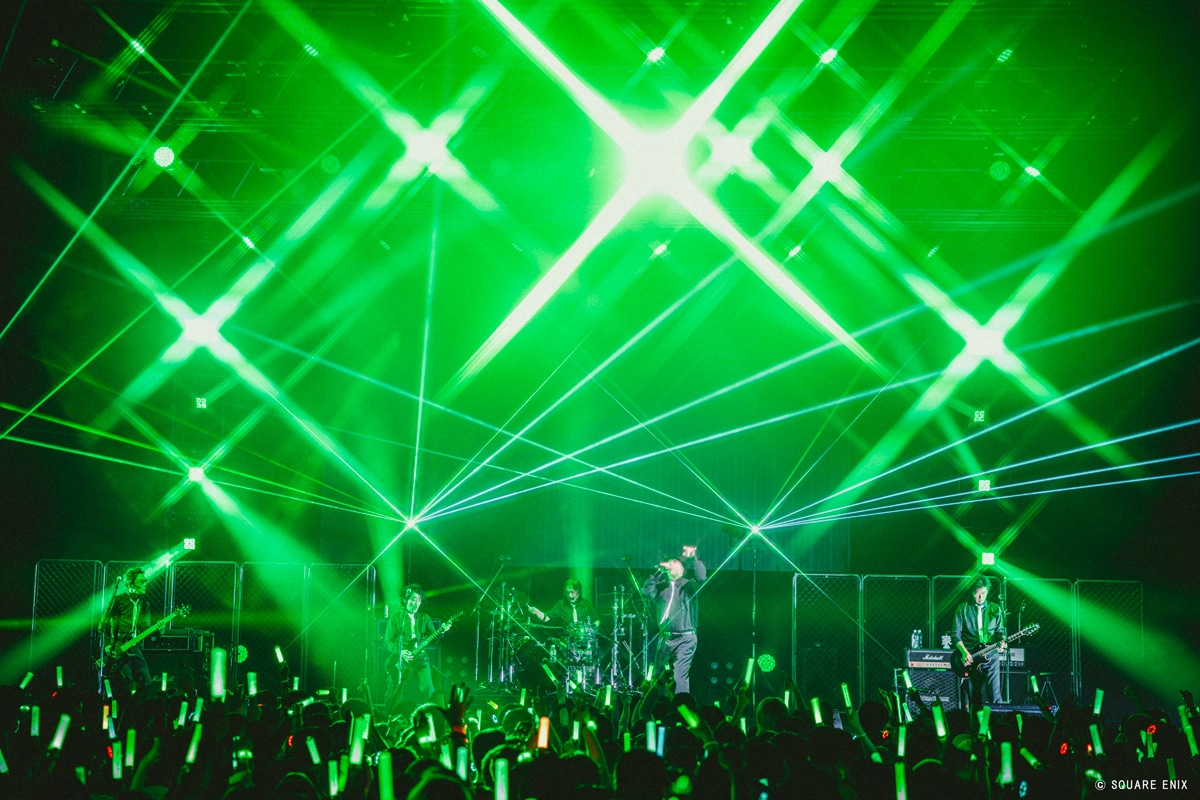「THE PRIMALS Dark Decades Tour」初日公演の様子。（撮影：西槇太一）