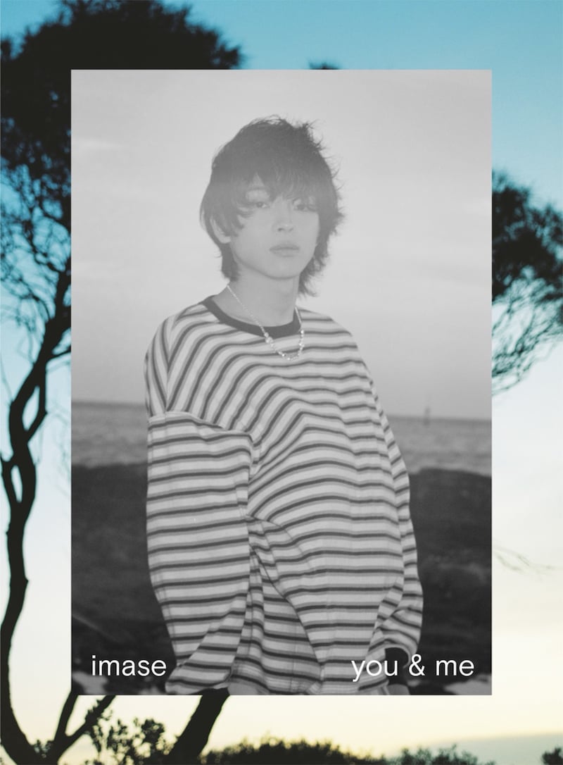 「imase 1st photo book『you & me』」表紙