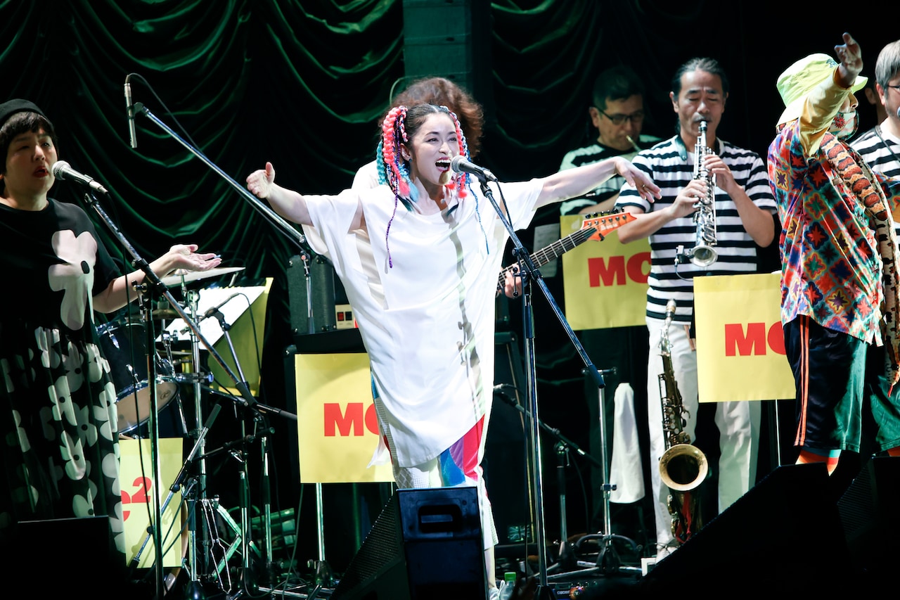 濱田マリ（Vo）（Photo by Kayoko Yamamoto） - モダン