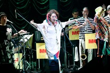 濱田マリ（Vo）（Photo by Kayoko Yamamoto）