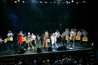 「モダンチョキチョキズの東京さまーふえすてばる」の様子。（Photo by Kayoko Yamamoto）