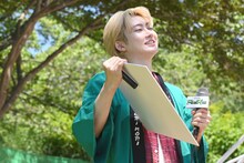 リョウガをほめて満足げなユーキ。