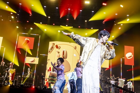 「imase LIVE "Have a nice day" in NIPPON BUDOKAN」の様子。（Photo by Viola Kam［V'z Twinkle］）