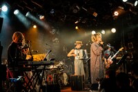 KERA & Broken Flowers