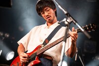 岩出拓十郎（Vo, G）