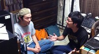 tofubeats自室にて、okadadaと。2010年頃。