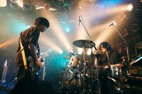 福富優樹（G / Homecomings）と吉木諒祐（Dr / The Novembers）（撮影：新家菜々子）