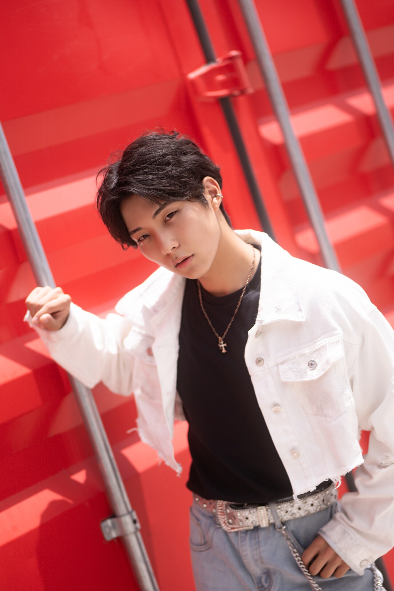 MIX-POP”を歌うダンス＆ボーカルグループMI6、デビューシングルを