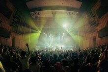 「石崎ひゅーい LIVE 2025 - Season2 -」の様子。（Photo by Ayumu Kosugi）
