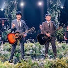 ゆず、NHK音楽特番「MUSIC GIFT」でオーケストラとともにパフォーマンス