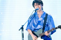 若井滉斗（G）（撮影：田中聖太郎写真事務所）