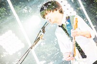 斎藤宏介（Vo, G / UNISON SQUARE GARDEN）（撮影：タカギユウスケ）