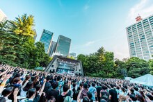 UNISON SQUARE GARDENのライブの様子。（撮影：タカギユウスケ）