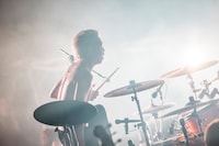 小松謙太（Dr / ハルカミライ）（撮影：タカギユウスケ）