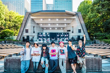 UNISON SQUARE GARDENとハルカミライ。（撮影：タカギユウスケ）