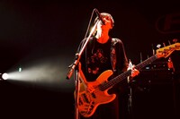 アマダシンスケ（Vo, B / FOMARE）（Photo by RUI HASHIMOTO ［SOUND SHOOTER］）