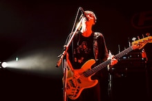 アマダシンスケ（Vo, B / FOMARE）（Photo by RUI HASHIMOTO ［SOUND SHOOTER］）